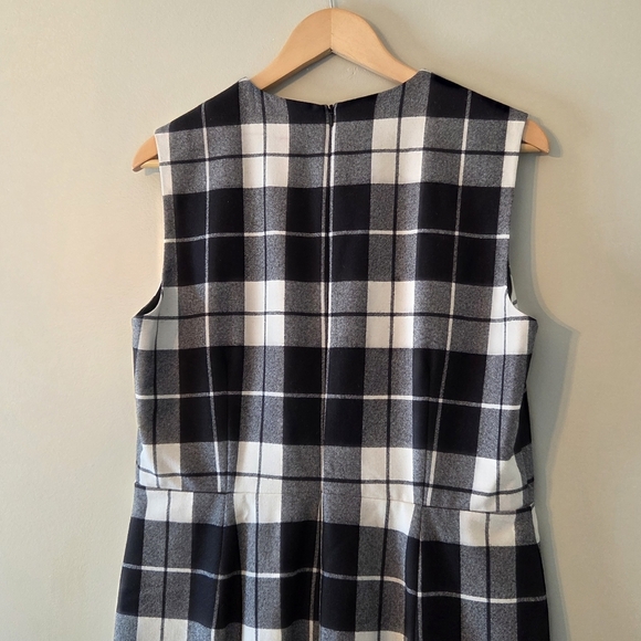 MaxMara Women's Wool Plaid Fall Winter Midi Sleeveless Professional Dress Sz 14 - Picture 14 of 16